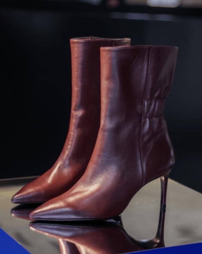 尚生活化正成为行业趋势国际鞋履｜跑步鞋的时(图13)